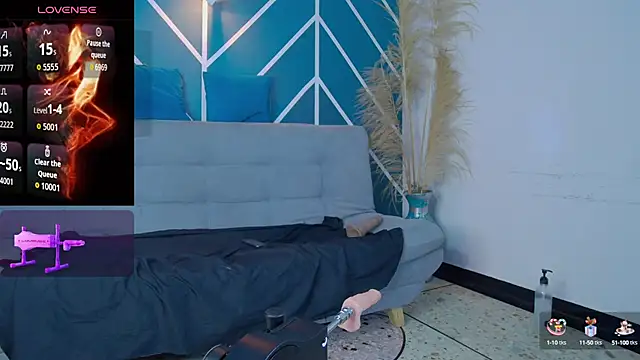 Daliana Gounbolt online show from October 16, 1:33 pm