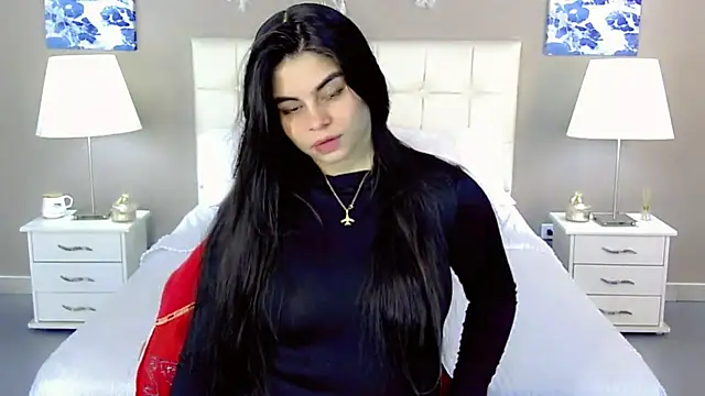 Snapshot of maddissonivanova chatting on September 25, 7:21 pm maddissonivanova online show from September 25, 7:21 pm