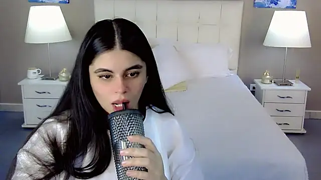 Snapshot of maddissonivanova chatting on September 30, 6:02 am maddissonivanova online show from September 30, 6:02 am