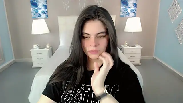 Snapshot of maddissonivanova chatting on October 9, 7:37 pm maddissonivanova online show from October 9, 7:37 pm
