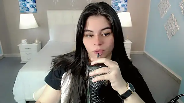 maddissonivanova online show from October 10, 7:48 pm