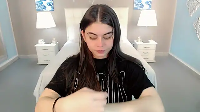 maddissonivanova online show from October 19, 6:17 am