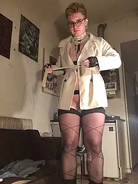 Snapshot of Sissy_Cindy_Whore chatting on March 17, 10:03 pm Sissy Cindy Whore online show from March 17, 10:03 pm
