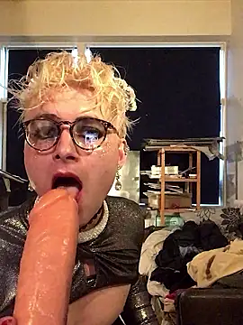 Snapshot of Sissy_Cindy_Whore chatting on October 7, 3:35 pm Sissy Cindy Whore online show from October 7, 3:35 pm
