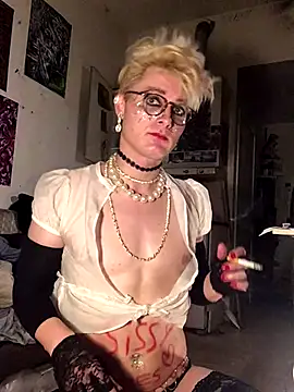 Sissy Cindy Whore online show from November 2, 12:19 am