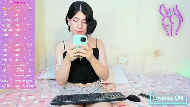 Snapshot of xxxEmmaxx chatting on September 28, 3:49 am xxxEmmaxx online show from September 28, 3:49 am