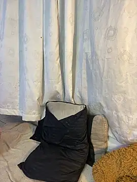 Snapshot of cam11_07 chatting on October 8, 11:50 pm cam11 07 online show from October 8, 11:50 pm