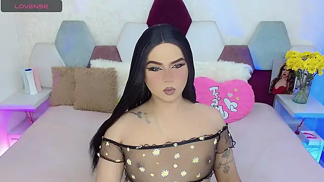 Snapshot of kushina_uzumaki75 chatting on October 3, 5:07 am kushina uzumaki75 online show from October 3, 5:07 am
