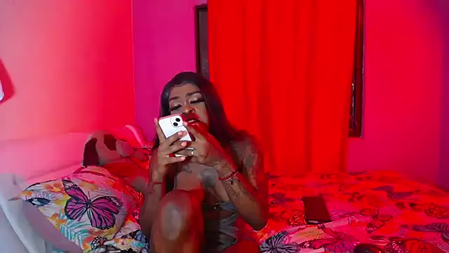 Snapshot of pink_7777 chatting on September 22, 11:21 pm pink 7777 online show from September 22, 11:21 pm