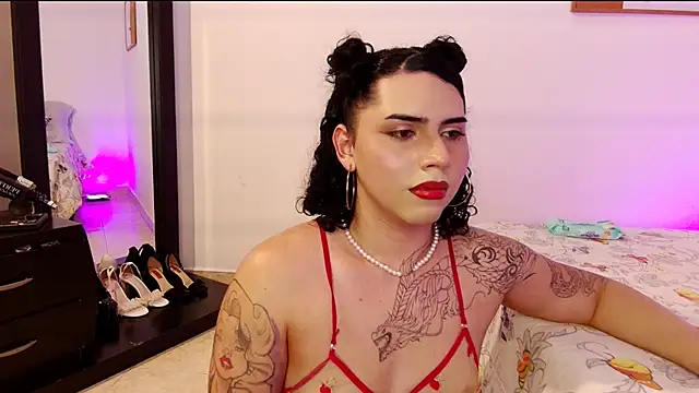 NoahMonroe 11 online show from October 18, 8:45 pm