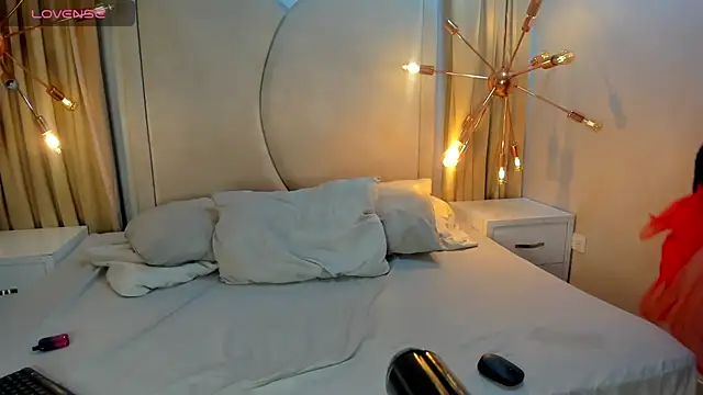 rubyrouge   online show from October 10, 8:10 pm