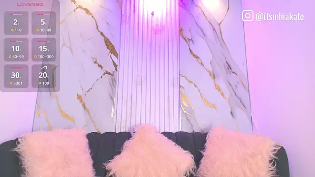 Snapshot of Mhiaa_Sweet chatting on October 6, 12:05 pm Mhiaa Sweet online show from October 6, 12:05 pm
