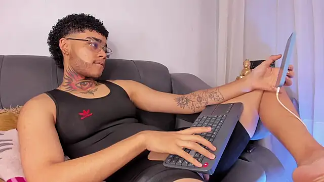 santi xximo online show from November 9, 10:21 pm