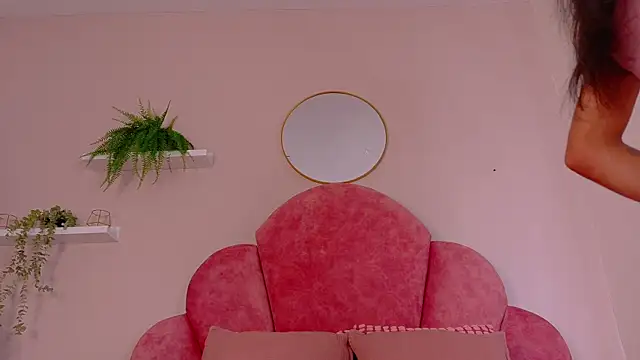 TiffValentinee  online show from October 15, 7:58 pm