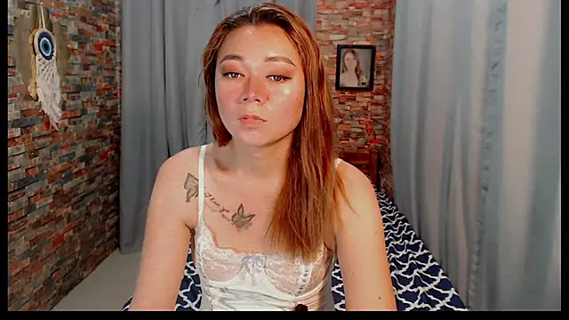 Snapshot of cutemac69 chatting on September 10, 10:42 pm cutemac69 online show from September 10, 10:42 pm