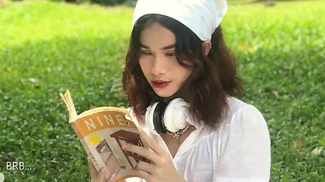 Snapshot of chakababe chatting on October 5, 7:20 am chakababe online show from October 5, 7:20 am