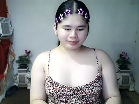 Snapshot of skinnygirl_69 chatting on October 2, 12:00 am skinnygirl 69 online show from October 2, 12:00 am