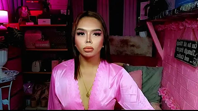 MoniqueCeleste online show from November 4, 2:33 am