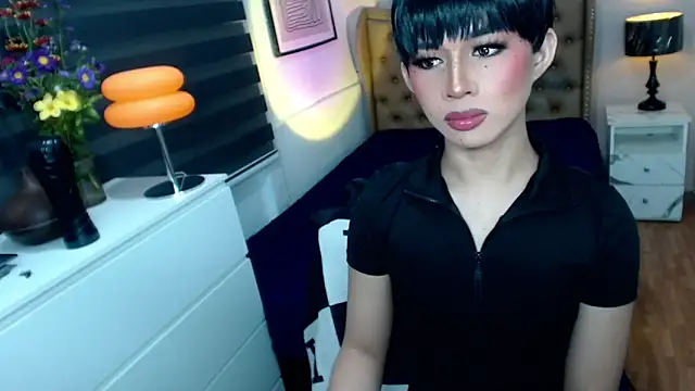 Snapshot of solana_imani chatting on October 2, 6:18 pm solana imani online show from October 2, 6:18 pm