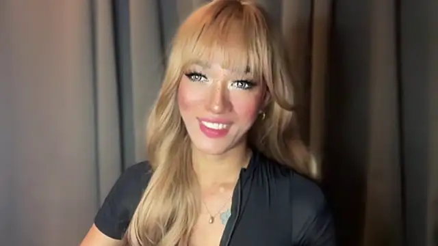 Snapshot of Lust-sluttymira chatting on October 4, 1:17 am Lust-sluttymira online show from October 4, 1:17 am
