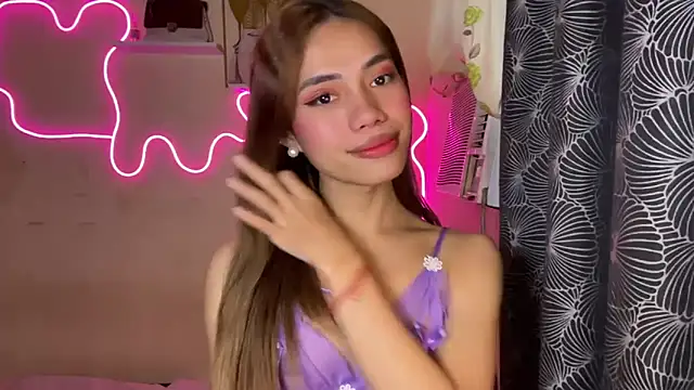 Lovelynikki03 online show from September 29, 8:30 pm