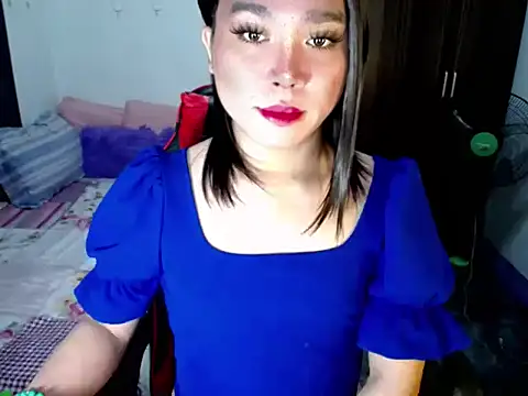 Snapshot of Urassiansweetcummer chatting on September 21, 2:17 am Urassiansweetcummer online show from September 21, 2:17 am