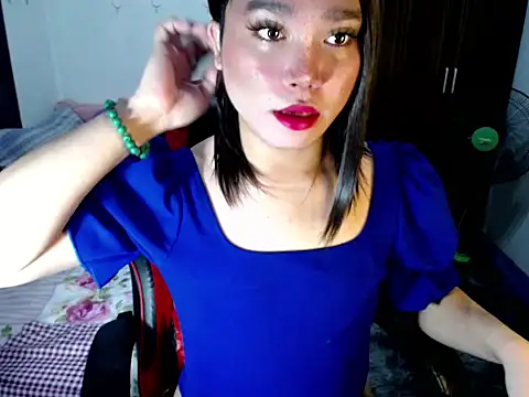 Snapshot of Urassiansweetcummer chatting on September 26, 2:41 am Urassiansweetcummer online show from September 26, 2:41 am