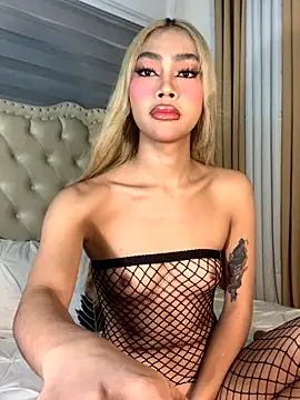 Snapshot of Innocent_yanixx69 chatting on September 30, 11:27 pm Innocent yanixx69 online show from September 30, 11:27 pm