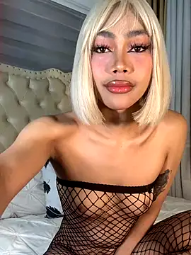 Snapshot of Innocent_yanixx69 chatting on October 2, 9:58 pm Innocent yanixx69 online show from October 2, 9:58 pm