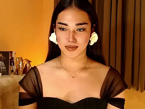 Snapshot of magnificent_kitana chatting on September 22, 2:00 pm magnificent kitana online show from September 22, 2:00 pm