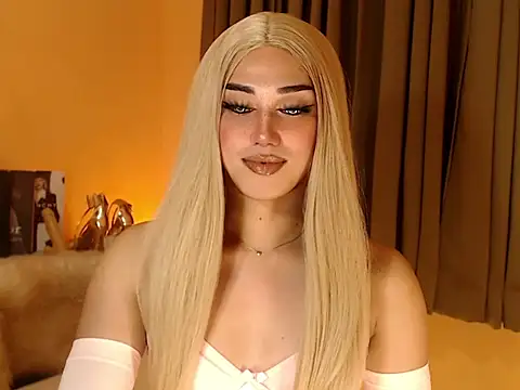 Snapshot of magnificent_kitana chatting on September 24, 2:12 pm magnificent kitana online show from September 24, 2:12 pm