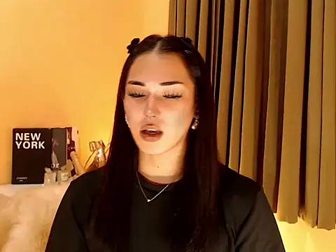 Snapshot of magnificent_kitana chatting on September 30, 1:11 pm magnificent kitana online show from September 30, 1:11 pm