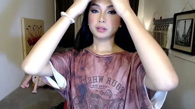 Snapshot of Goddess_Isabel chatting on October 8, 8:10 pm Goddess Isabel online show from October 8, 8:10 pm