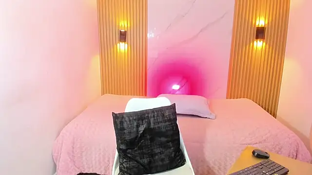 miss daphnevega online show from November 22, 4:25 am