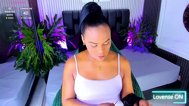 AriebonyBrooke online show from October 13, 11:33 am