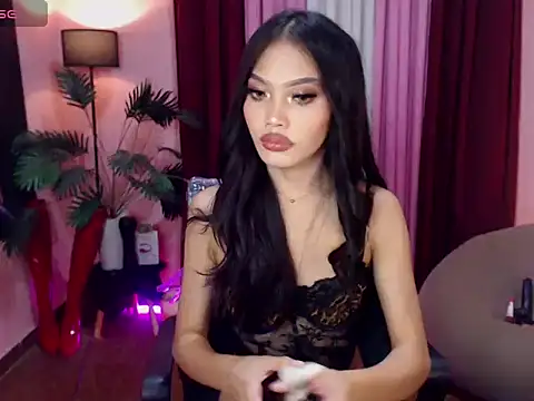 Snapshot of Asianprincess69 chatting on October 9, 7:10 am Asianprincess69 online show from October 9, 7:10 am