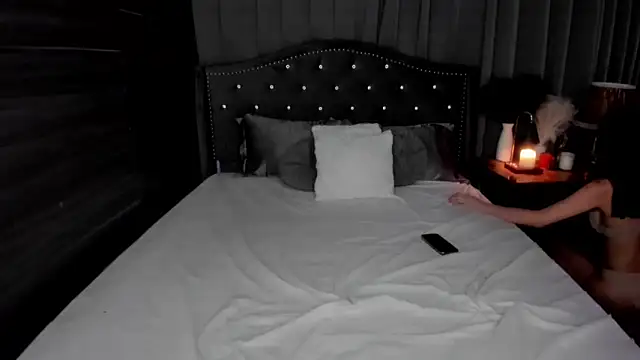 BriannaMckinley online show from February 15, 7:15 am