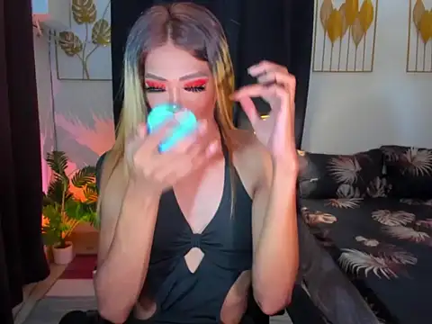 Amandawillson online show from October 19, 3:48 pm