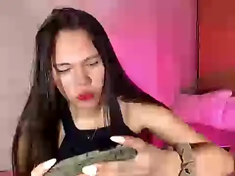 Snapshot of TssluttyNikka chatting on September 26, 10:18 pm TssluttyNikka online show from September 26, 10:18 pm
