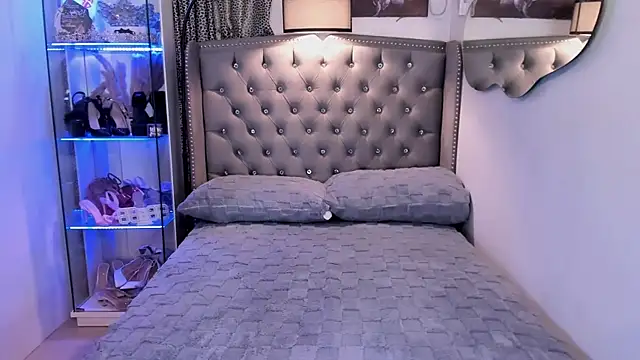 Lars empress online show from September 29, 4:45 am