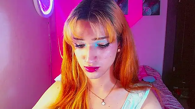 Snapshot of meghan_devil_ chatting on October 10, 4:24 am meghan devil online show from October 10, 4:24 am