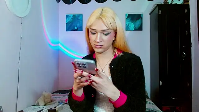 meghan devil  online show from December 3, 4:50 am