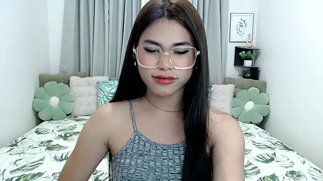 PrettyBlythes TS online show from December 15, 6:09 am