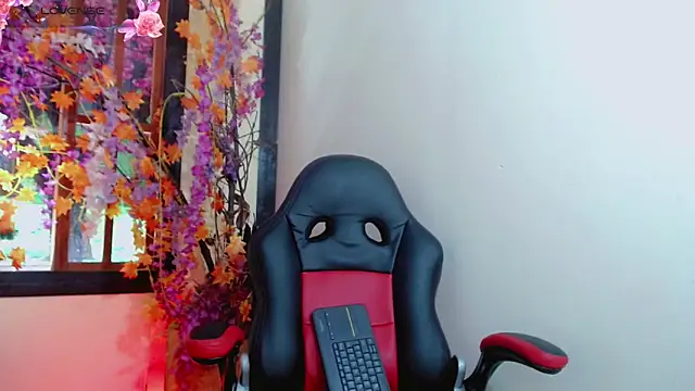 Madison Mujica online show from September 13, 11:49 am