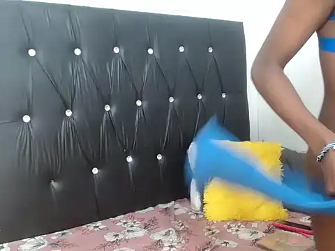 Lsnickykhanyile online show from October 15, 12:54 am