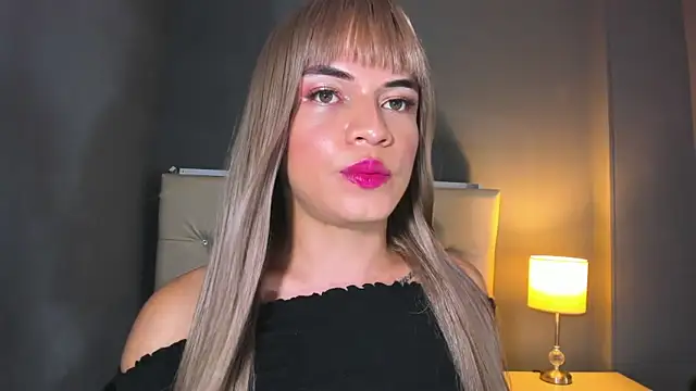 OrianaSaenz  online show from November 13, 10:17 pm