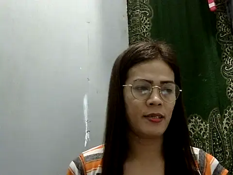 Snapshot of juicycum069 chatting on October 9, 2:24 am juicycum069 online show from October 9, 2:24 am
