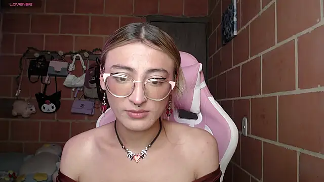 Andrea camilaaa online show from May 9, 4:02 pm