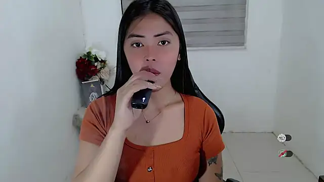 Snapshot of NaughtyBelle chatting on September 11, 9:56 pm NaughtyBelle online show from September 11, 9:56 pm