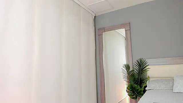 Snapshot of Alaiaguerra chatting on September 18, 7:52 pm Alaiaguerra online show from September 18, 7:52 pm